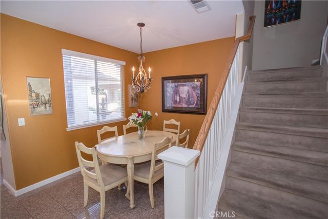 4797 N Pinebury, Clovis, CA 93619