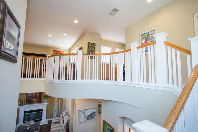 4797 N Pinebury, Clovis, CA 93619