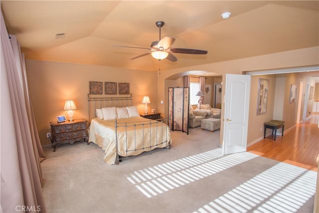 4797 N Pinebury, Clovis, CA 93619