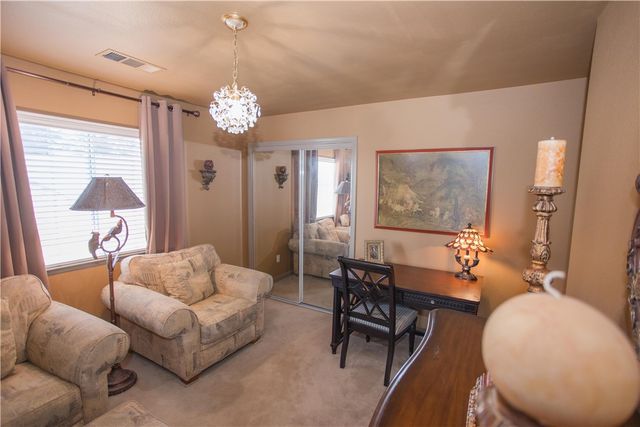 4797 N Pinebury, Clovis, CA 93619