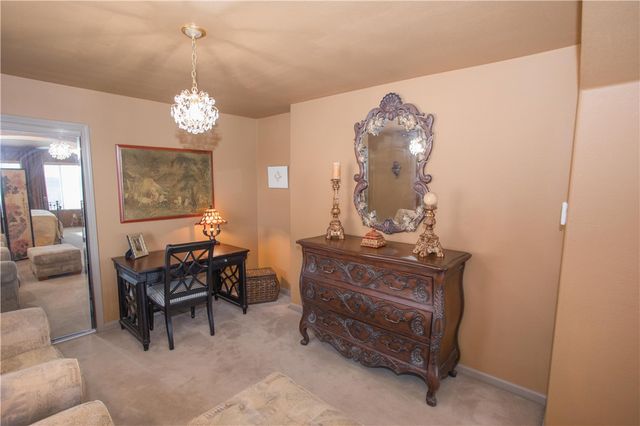 4797 N Pinebury, Clovis, CA 93619