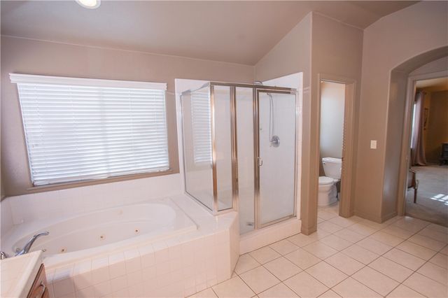4797 N Pinebury, Clovis, CA 93619