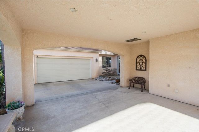 4797 N Pinebury, Clovis, CA 93619