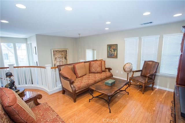 4797 N Pinebury, Clovis, CA 93619