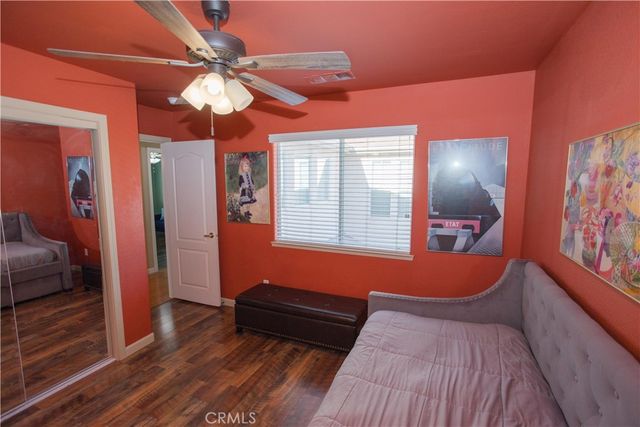 4797 N Pinebury, Clovis, CA 93619