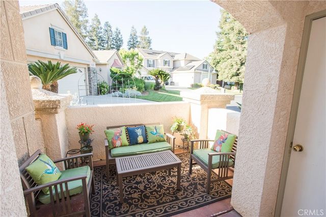 4797 N Pinebury, Clovis, CA 93619