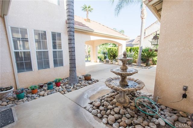 4797 N Pinebury, Clovis, CA 93619