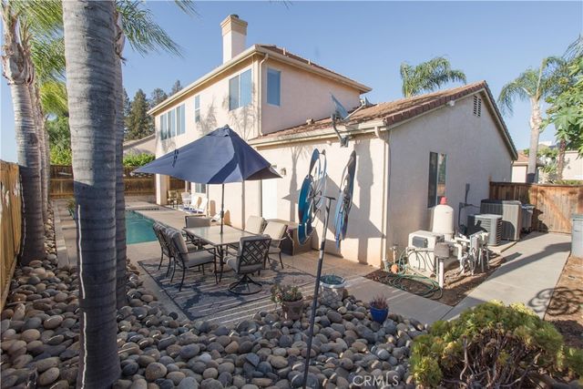 4797 N Pinebury, Clovis, CA 93619
