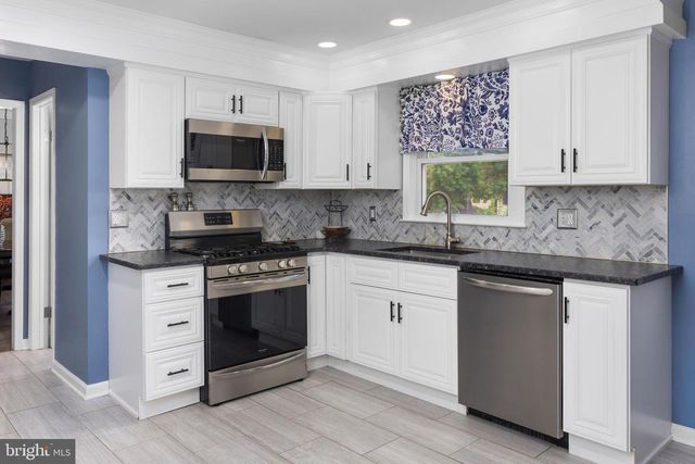 1108 ESTATES BLVD, Hamilton, NJ 08690