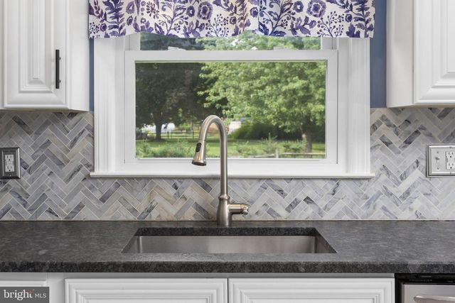 1108 ESTATES BLVD, Hamilton, NJ 08690