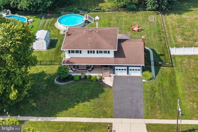 1108 ESTATES BLVD, Hamilton, NJ 08690