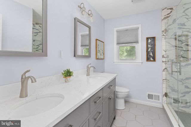 1108 ESTATES BLVD, Hamilton, NJ 08690