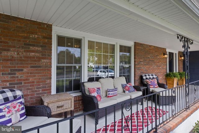 1108 ESTATES BLVD, Hamilton, NJ 08690