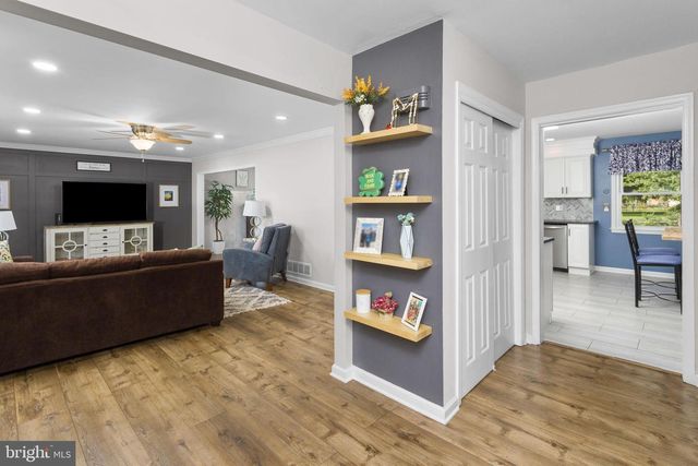 1108 ESTATES BLVD, Hamilton, NJ 08690