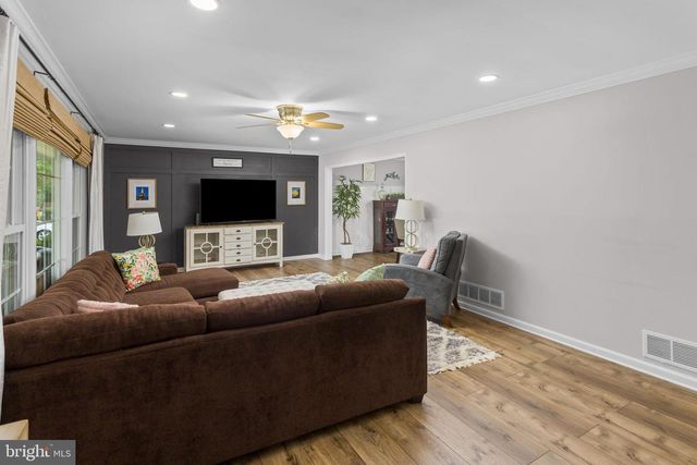 1108 ESTATES BLVD, Hamilton, NJ 08690