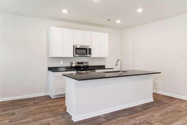 8324 Columbia Court, Palmetto, GA 30268