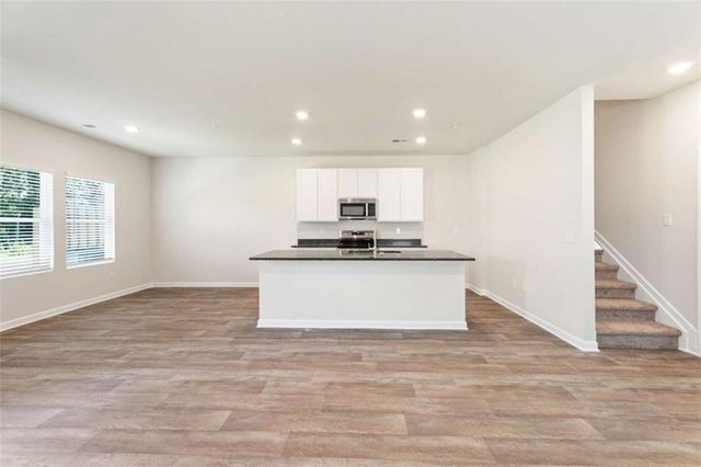8324 Columbia Court, Palmetto, GA 30268