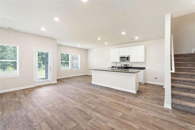 8324 Columbia Court, Palmetto, GA 30268