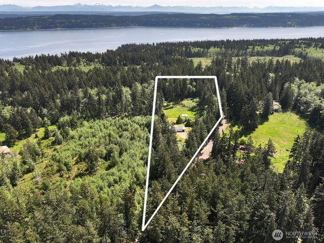 965 Rehberg Road, Greenbank, WA 98253