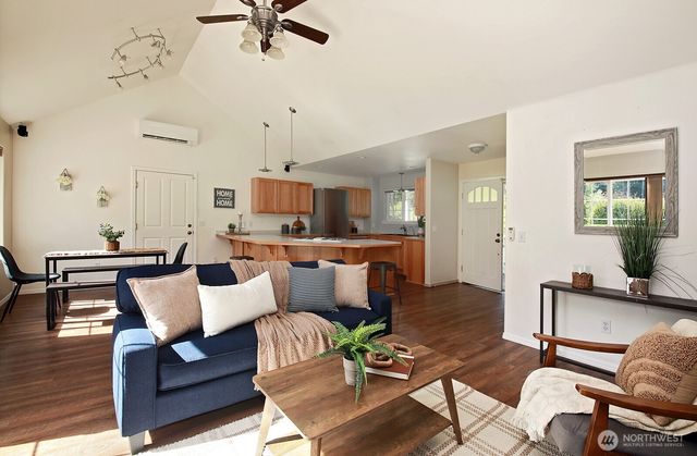 965 Rehberg Road, Greenbank, WA 98253