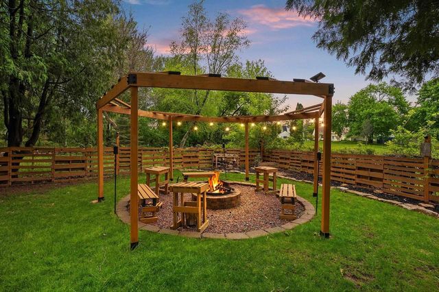 1324 W ROGERS AVENUE, Appleton, WI 54914