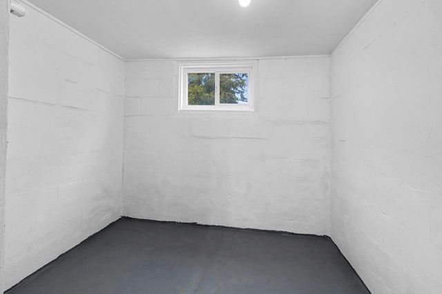1324 W ROGERS AVENUE, Appleton, WI 54914