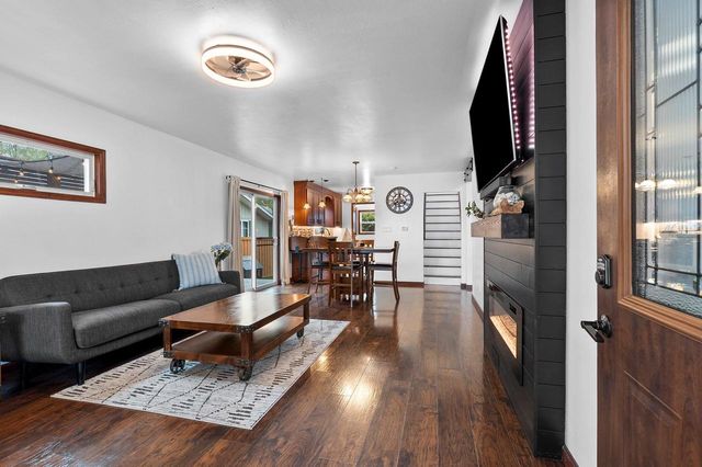 1324 W ROGERS AVENUE, Appleton, WI 54914