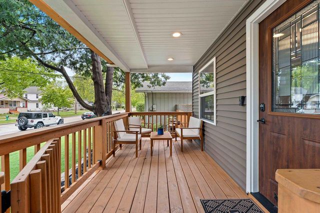 1324 W ROGERS AVENUE, Appleton, WI 54914
