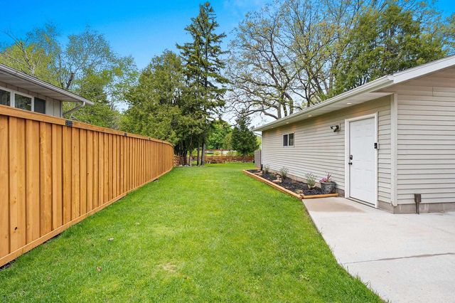 1324 W ROGERS AVENUE, Appleton, WI 54914