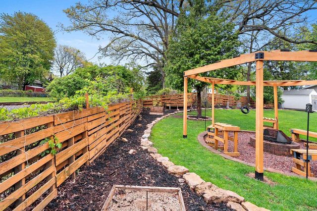 1324 W ROGERS AVENUE, Appleton, WI 54914