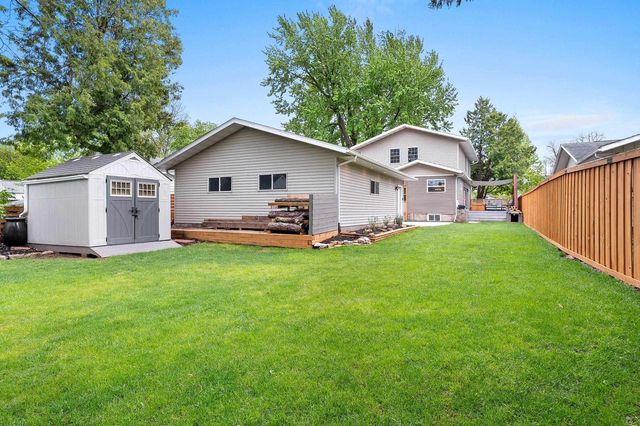 1324 W ROGERS AVENUE, Appleton, WI 54914