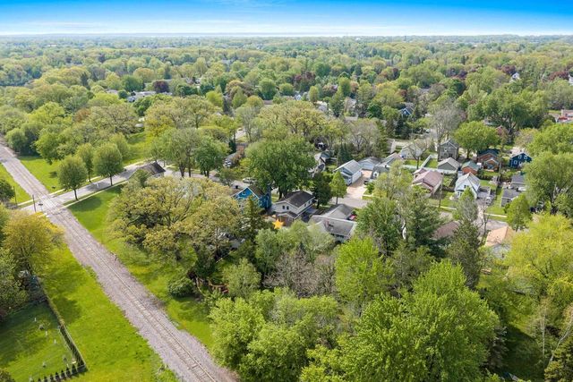 1324 W ROGERS AVENUE, Appleton, WI 54914
