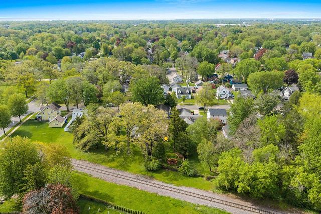 1324 W ROGERS AVENUE, Appleton, WI 54914