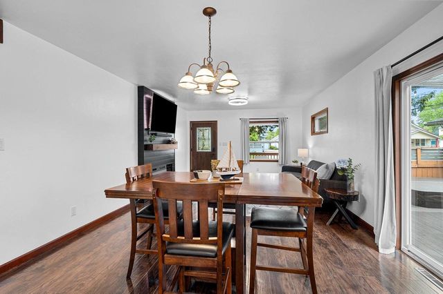 1324 W ROGERS AVENUE, Appleton, WI 54914