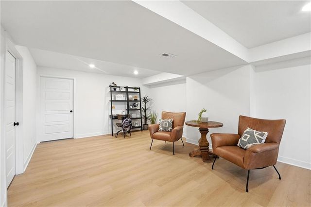 10523 N Jarboe Street, Kansas City, MO 64155