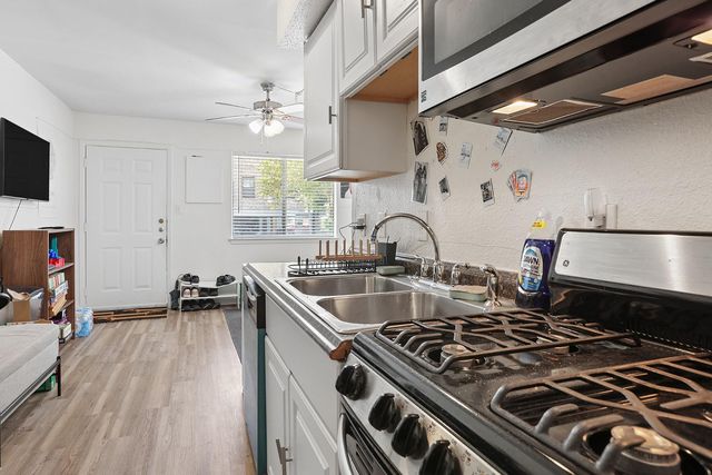 1010 W 23rd ST 5, Austin, TX 78705