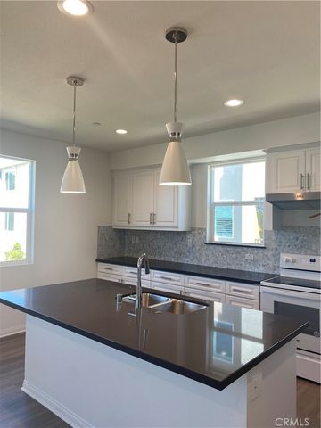 905 E 2nd, Santa Ana, CA 92701