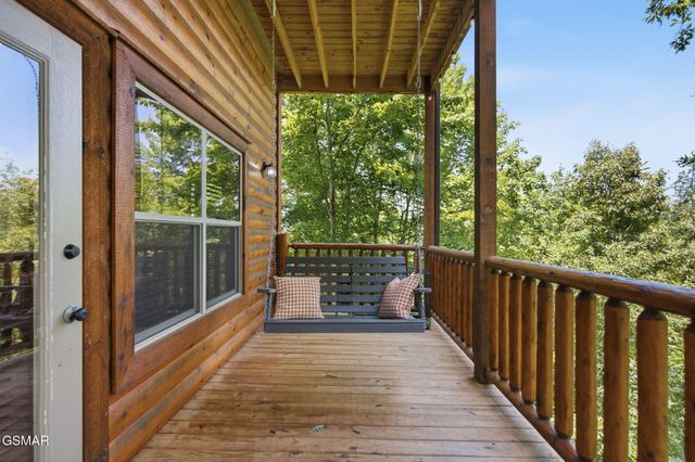 1012 Owls Nest Way, Sevierville, TN 37862
