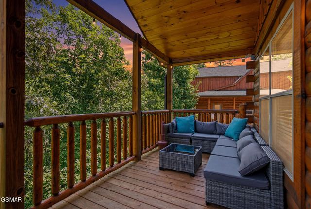 1012 Owls Nest Way, Sevierville, TN 37862