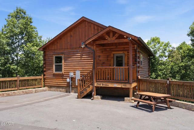 1012 Owls Nest Way, Sevierville, TN 37862