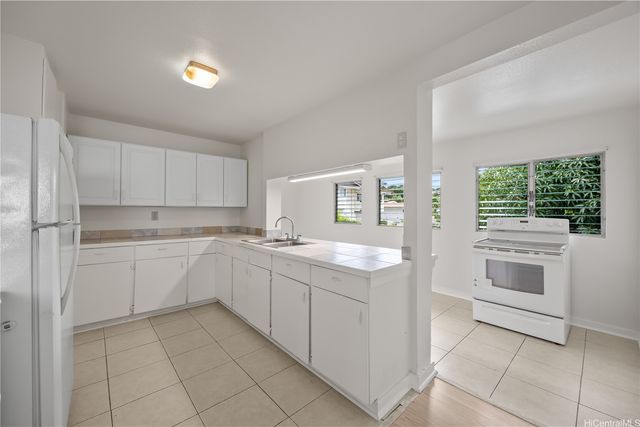 4354 Likini Street, Honolulu, HI 96818