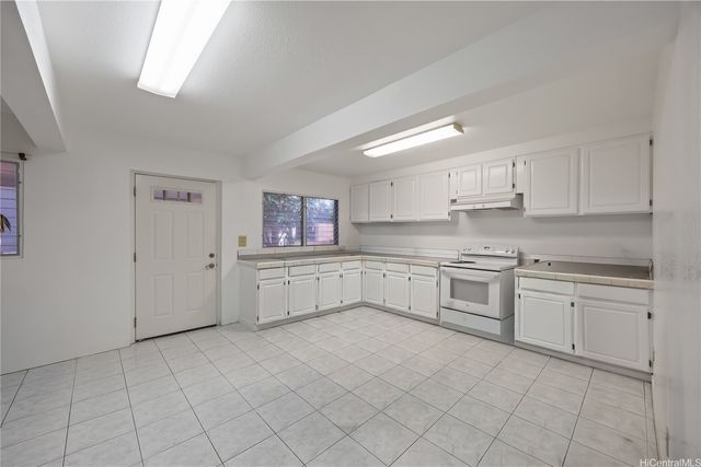 4354 Likini Street, Honolulu, HI 96818