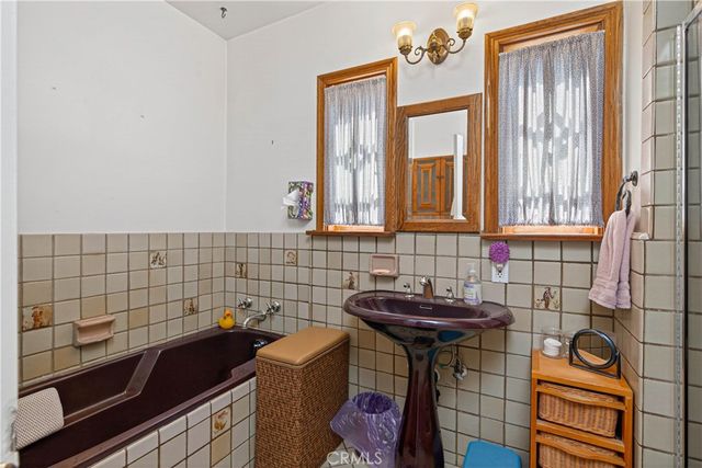 5544 Colbath, Sherman Oaks, CA 91401