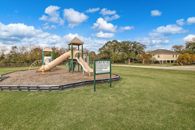 104 Macarthur Street, Baytown, TX 77520