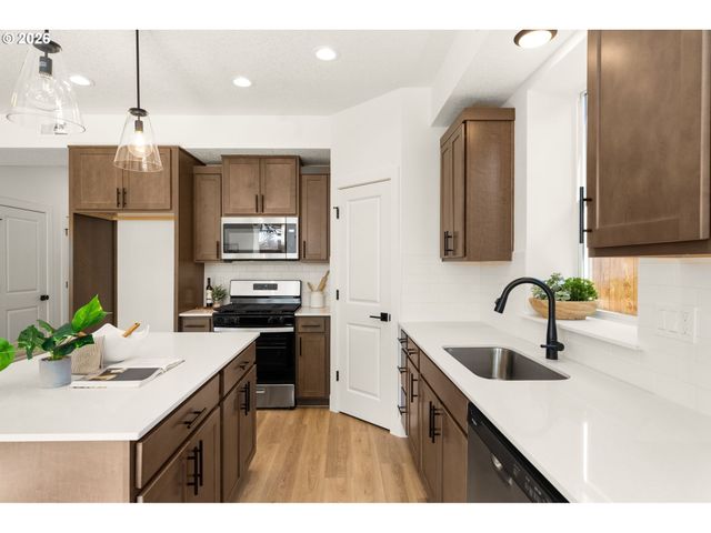 7343 Sw Leonard Pl L-3, Beaverton, OR 97007