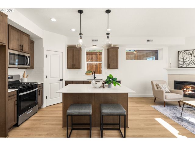 7343 Sw Leonard Pl L-3, Beaverton, OR 97007