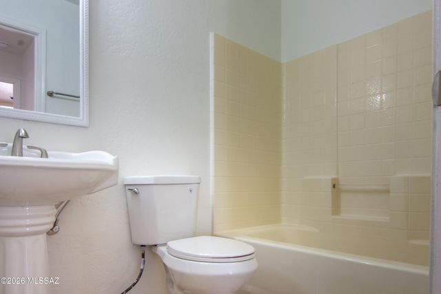 8890 W Rafael Drive, Arizona City, AZ 85123