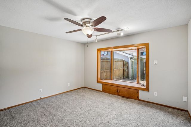 3 E Bell Avenue, Des Moines, IA 50315