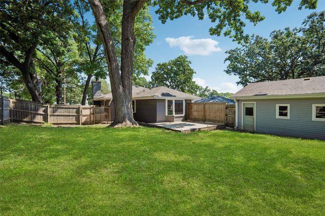 3 E Bell Avenue, Des Moines, IA 50315