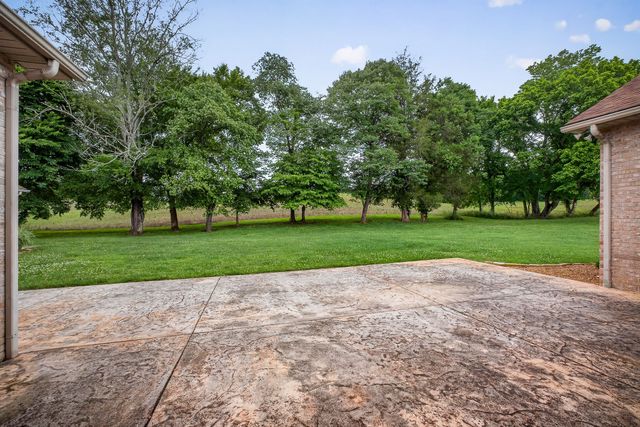 492 Nob Hill Dr, Sparta, TN 38583